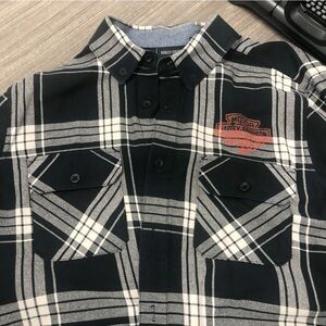 Harley Davidson Road Captain Shirt, men’s L, Distressed graphics, Great shape